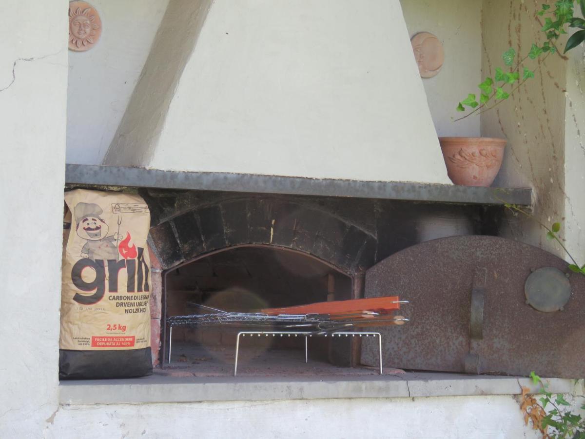 Alla Foce Del Magra - Appartamenti Sul Fiume Con Posto Barca Vicino Cinque Terre 阿梅利亚 外观 照片
