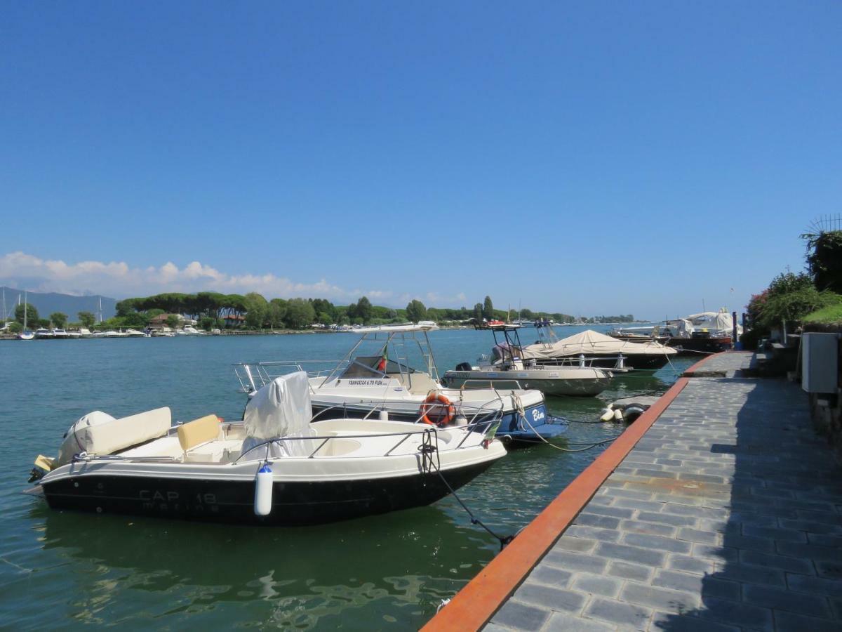 Alla Foce Del Magra - Appartamenti Sul Fiume Con Posto Barca Vicino Cinque Terre 阿梅利亚 外观 照片